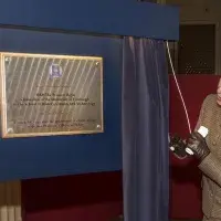 HCA Chancellor unveils plaque