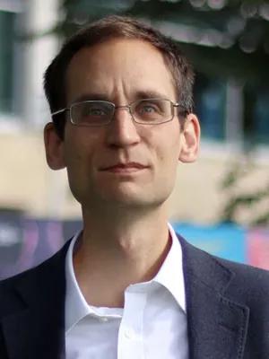 HCA Aaron Pelttari 900