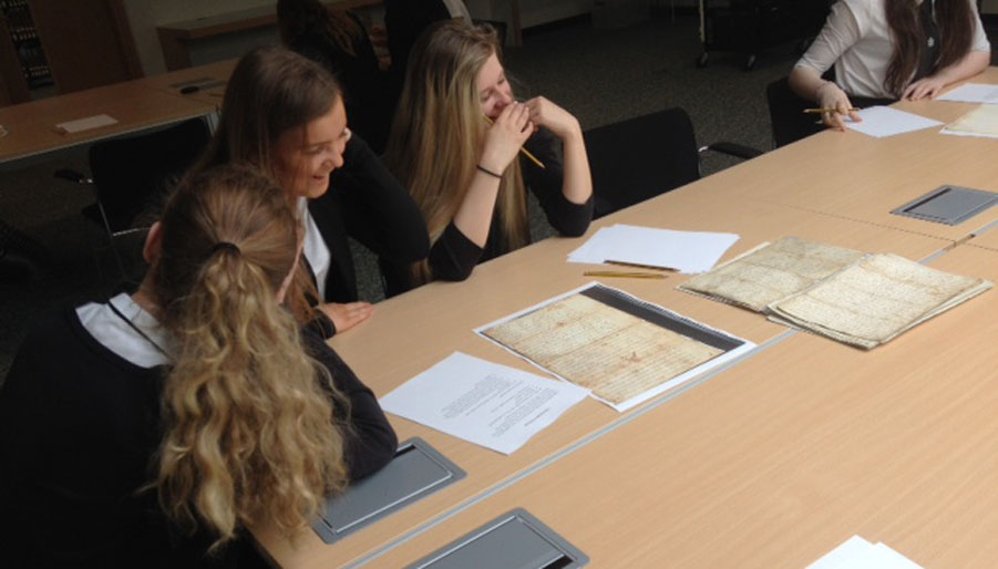Pupils from the Royal High Edinburgh visit the School or History, Classics and Archaeology
